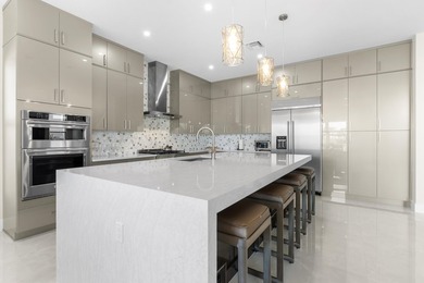 Welcome to this exceptional waterfront residence in Solana Bay - photo 3