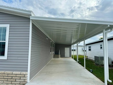 This new Skyline champion home is a 3 bed/2 bath. This home has - photo 3