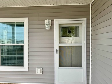 This new Skyline champion home is a 3 bed/2 bath. This home has - photo 4