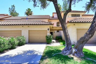 What an incredible townhome in the Racquet Club in Scottsdale - photo 1