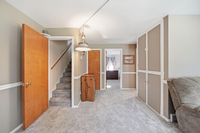 Updated farmhouse on 2 acres sits on a beautiful country setting - photo 8