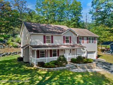 Lake Home For Sale in East Stroudsburg, Pennsylvania