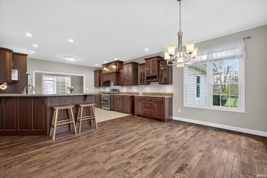 Custom-built by the renowned Amish craftsman Joe Graber Jr - photo 14