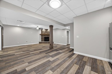 Custom-built by the renowned Amish craftsman Joe Graber Jr - photo 30