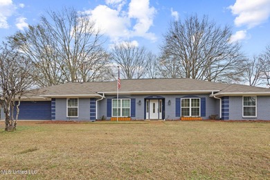 Ross Barnett Reservoir Home For Sale in Brandon Mississippi