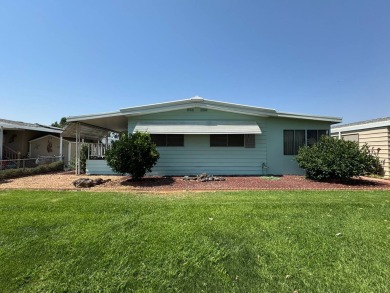Lake Home For Sale in Hemet, California