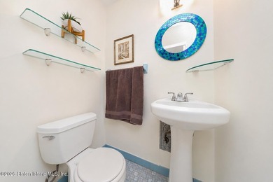 Welcome to this beautifully renovated, oversized semi-attached - photo 12