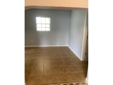 Location! Location! Location! Enjoy a freshly painted interior - photo 14