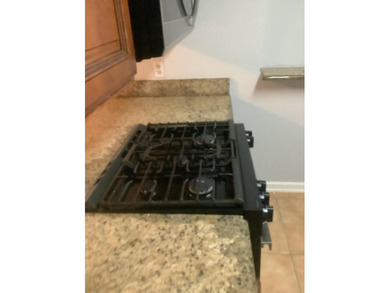 Location! Location! Location! Enjoy a freshly painted interior - photo 17