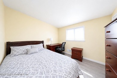 Welcome to this beautifully renovated, oversized semi-attached - photo 19