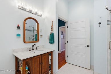 There's a kind of property that only comes along once in a - photo 25