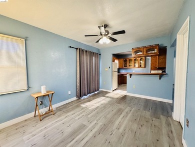 Welcome to this charming Vallejo home offering 2 bedrooms, 1 - photo 9