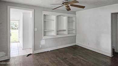 Solid single-story home on a large, tree-shaded lot in a - photo 3