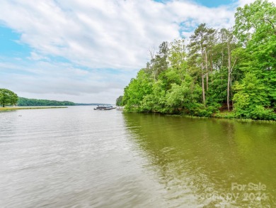 Lake Tillery Home For Sale in Albemarle North Carolina