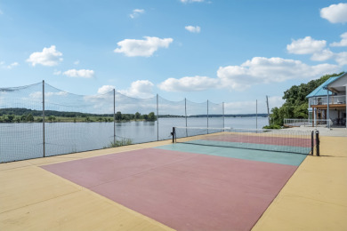 Luxury Lakefront Estate on 2.88 Acres - Lake Hudson - photo 3