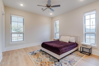 Welcome to your dream home! This 2-story cottage boasts 3 - photo 15