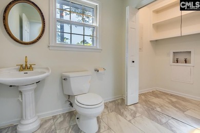 Beautifully updated 4br/3.5ba tri-level home in Coldstream with - photo 6