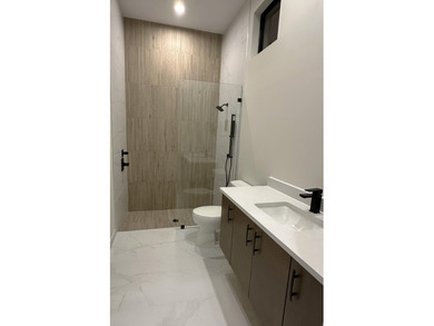 NO EXPENSE OR DETAIL SPARED IN OUR LARGEST ESTATE HOME IN CORAL - photo 17