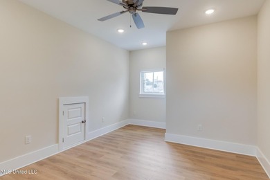 Welcome to your dream home! This 2-story cottage boasts 3 - photo 21