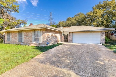 Lake Waco Home For Sale in Waco Texas