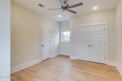 Welcome to your dream home! This 2-story cottage boasts 3 - photo 22