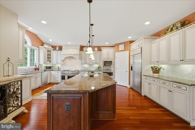 Welcome to 5808 Malvern Hill Court. This stunning 9,600+ square - photo 23