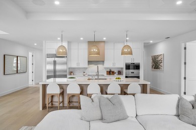 Welcome to this stunning Coastal Contemporary residence located - photo 8