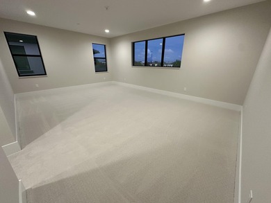 NO EXPENSE OR DETAIL SPARED IN OUR LARGEST ESTATE HOME IN CORAL - photo 36