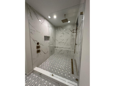 NO EXPENSE OR DETAIL SPARED IN OUR LARGEST ESTATE HOME IN CORAL - photo 38