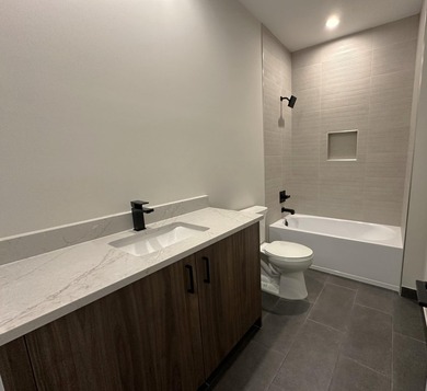 NO EXPENSE OR DETAIL SPARED IN OUR LARGEST ESTATE HOME IN CORAL - photo 45