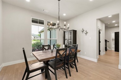 Stunning 3-year-new home in Lone Oak Crossing! This modern - photo 8