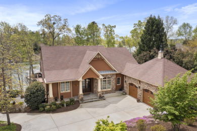 Exceptional and Well Maintained on Lake Keowee - Lake Home For Sale in Seneca, South Carolina