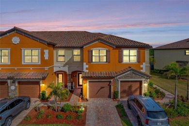 Lake Townhome/Townhouse For Sale in Venice, Florida