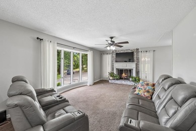 Spacious and versatile 4 bdr, 2.5 bath brick home situated on - photo 8