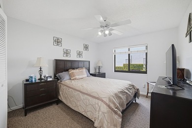 PRICE IMPROVEMENT! 4 BEDROOM + DEN HEATED POOL HOME ON A - photo 12
