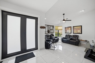 PRICE IMPROVEMENT! 4 BEDROOM + DEN HEATED POOL HOME ON A - photo 13