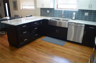 Welcome home to this beautifully updated 3-bedroom brick ranch - photo 13