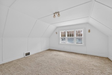 This charming home is ready for its new owner! Step up to the - photo 18