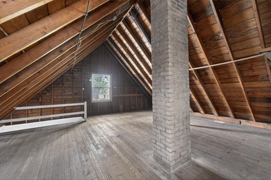 This charming home is ready for its new owner! Step up to the - photo 19