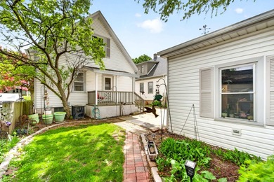 This charming home is ready for its new owner! Step up to the - photo 22