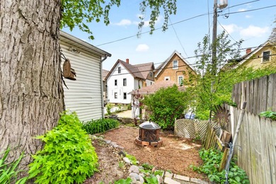 This charming home is ready for its new owner! Step up to the - photo 24