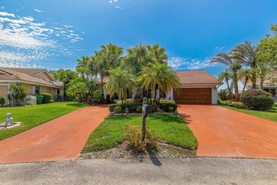 PRICE IMPROVEMENT! 4 BEDROOM + DEN HEATED POOL HOME ON A - photo 26