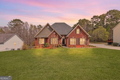 You will love this SPRAWLING RANCH WITH BONUS on a partially - photo 1