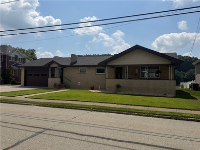 Welcome home to this beautifully updated 3-bedroom brick ranch - photo 38