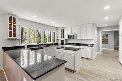 Situated on 1.13 acres with 150 feet of waterfront on the canal - photo 9