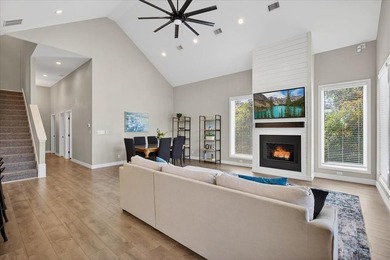 Welcome home to your stunning 3-bedroom, 2-bathroom lakeside - photo 6