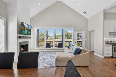 Welcome home to your stunning 3-bedroom, 2-bathroom lakeside - photo 8