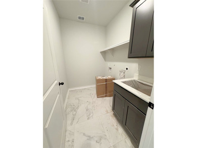 Welcome to this stunning 4-bedroom, 3-bathroom home located in - photo 18