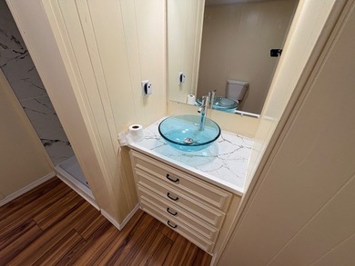 COMPLETLEY REMODELED INSIDE!!! Candlelight Manor offers a - photo 18