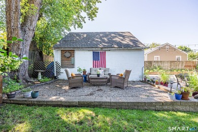 Move right into this beautifully remodeled 2-3 bedroom ranch in - photo 23